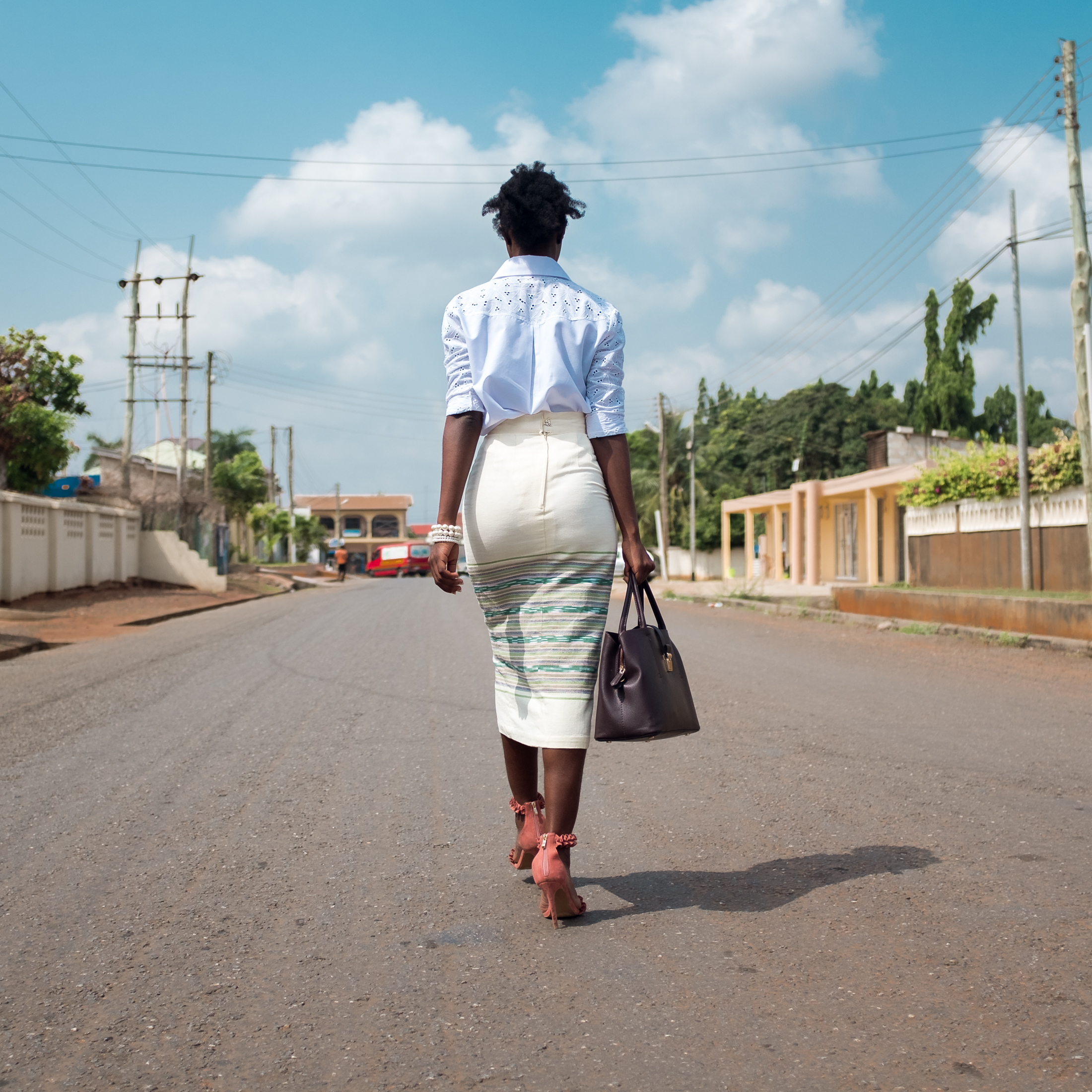 Osaah-Work-Style-Inspiration-White Shirt-Pearls-Tote Bag-Sandal Heels 10