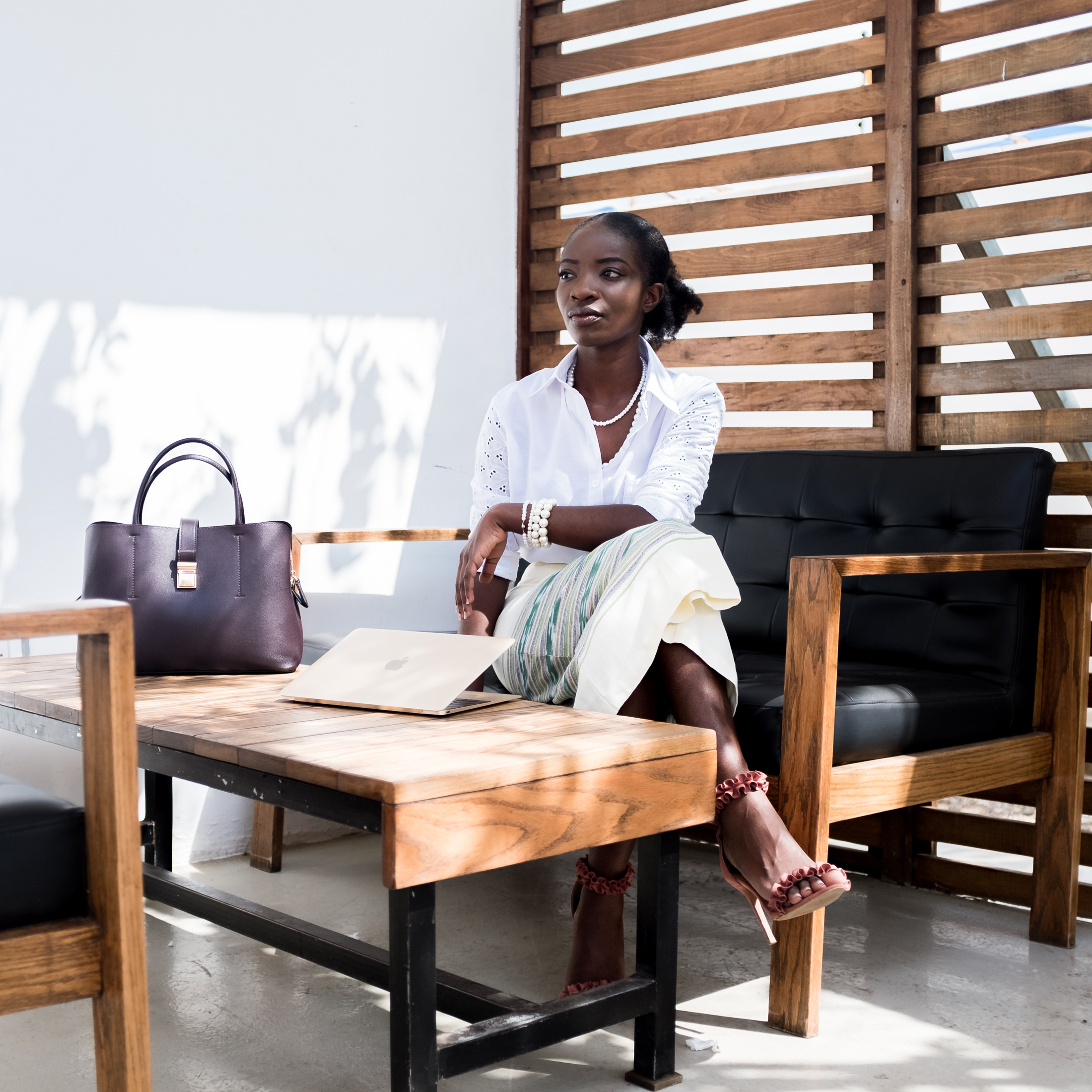 Osaah-Work-Style-Inspiration-White Shirt-Pearls-Tote Bag-Sandal Heels 4
