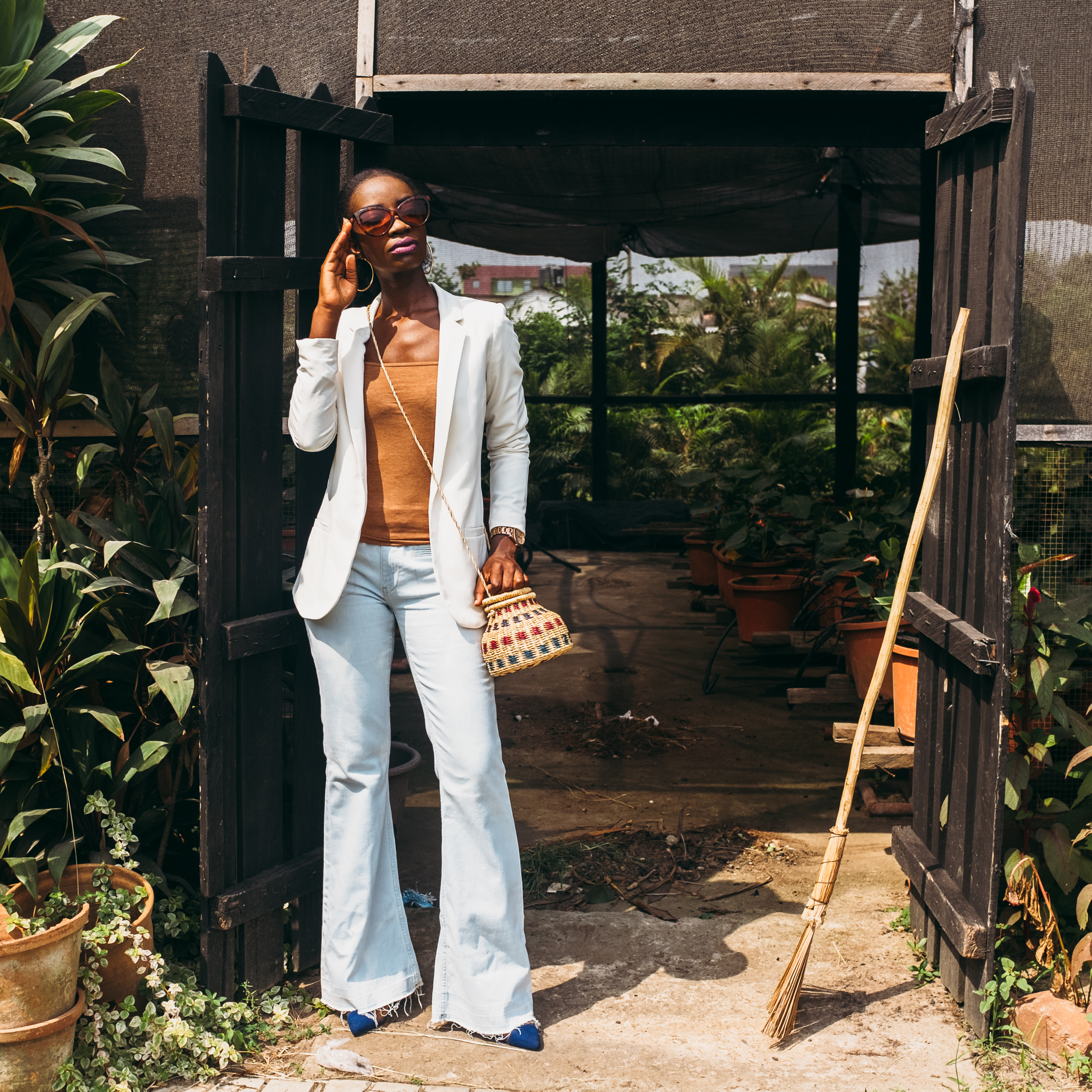 Osaah-Blazer-Woven Bag-Fossil Watch-Bell-Bottoms-Court Shoes-Google Pictures 3